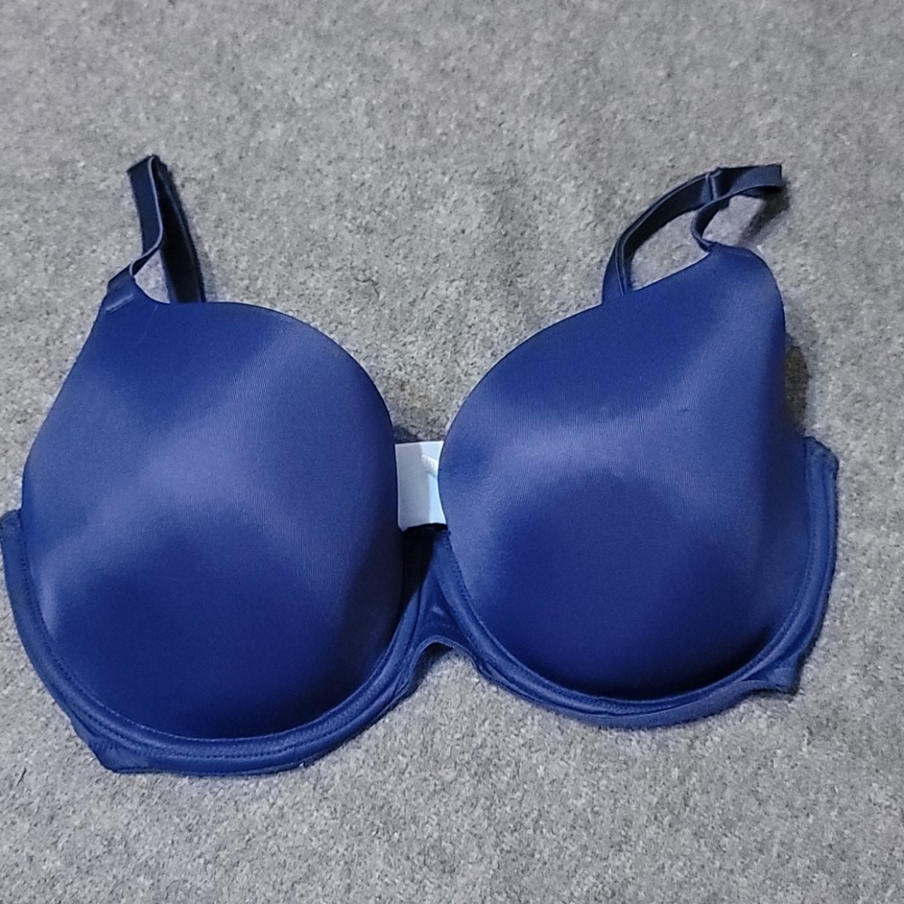VS Pink bra